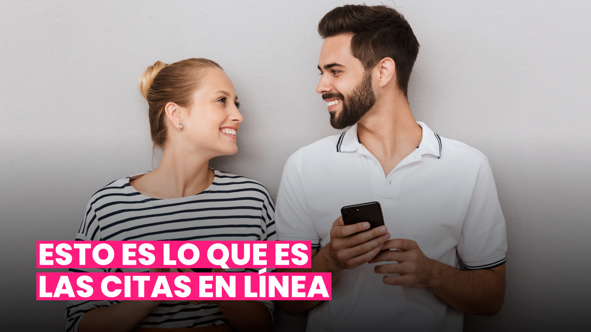 mujer-y-hombre-usan-app-de-citas